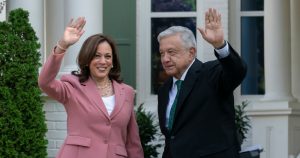 KAMALA AMLO